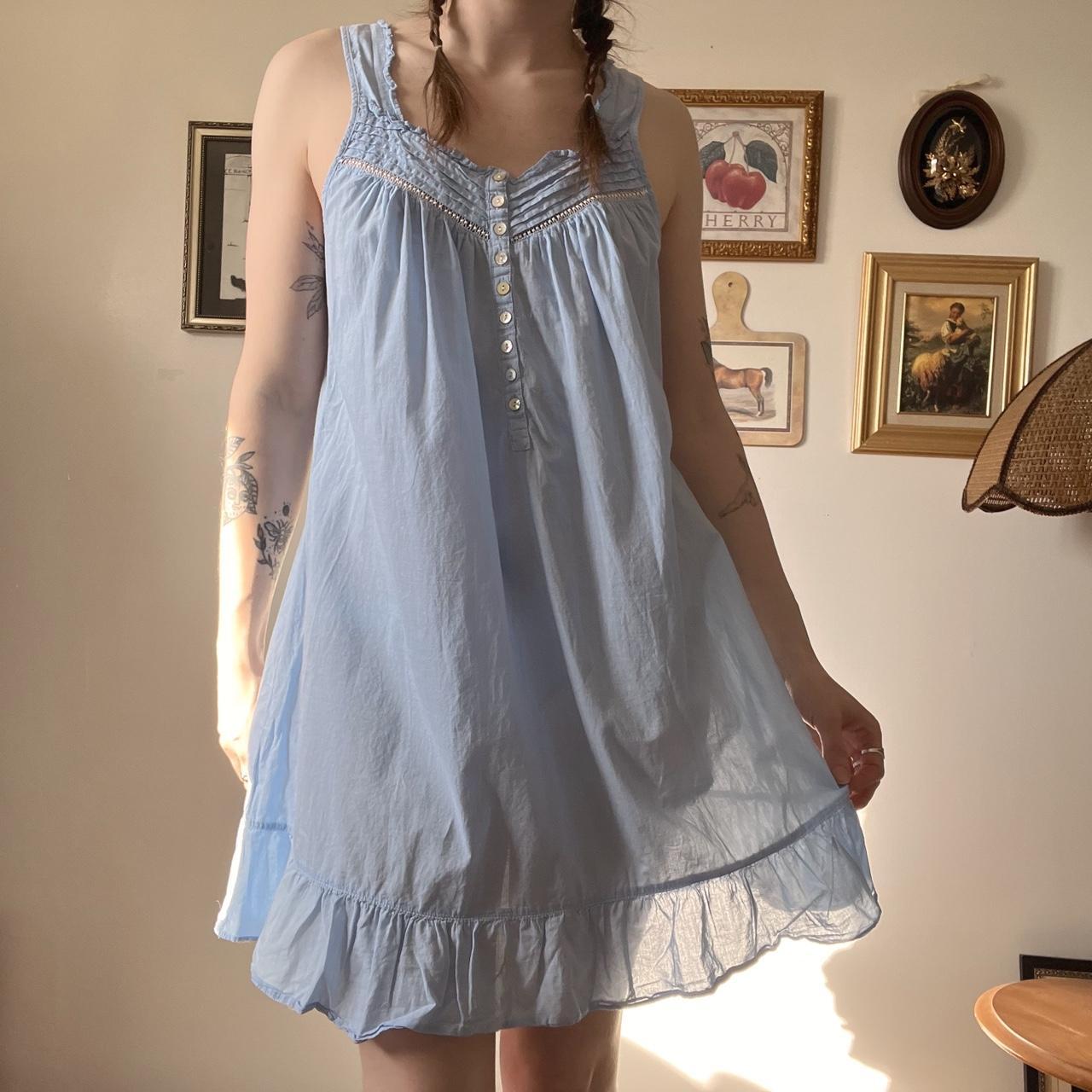 Powder blue ruffle dress (S)