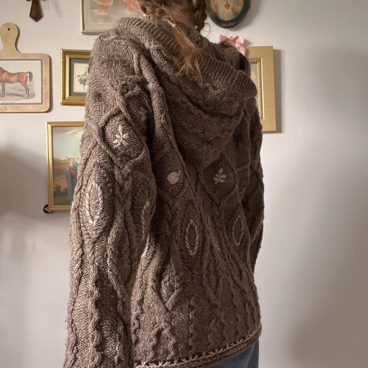 Vintage chunky knit flower cardigan (M)