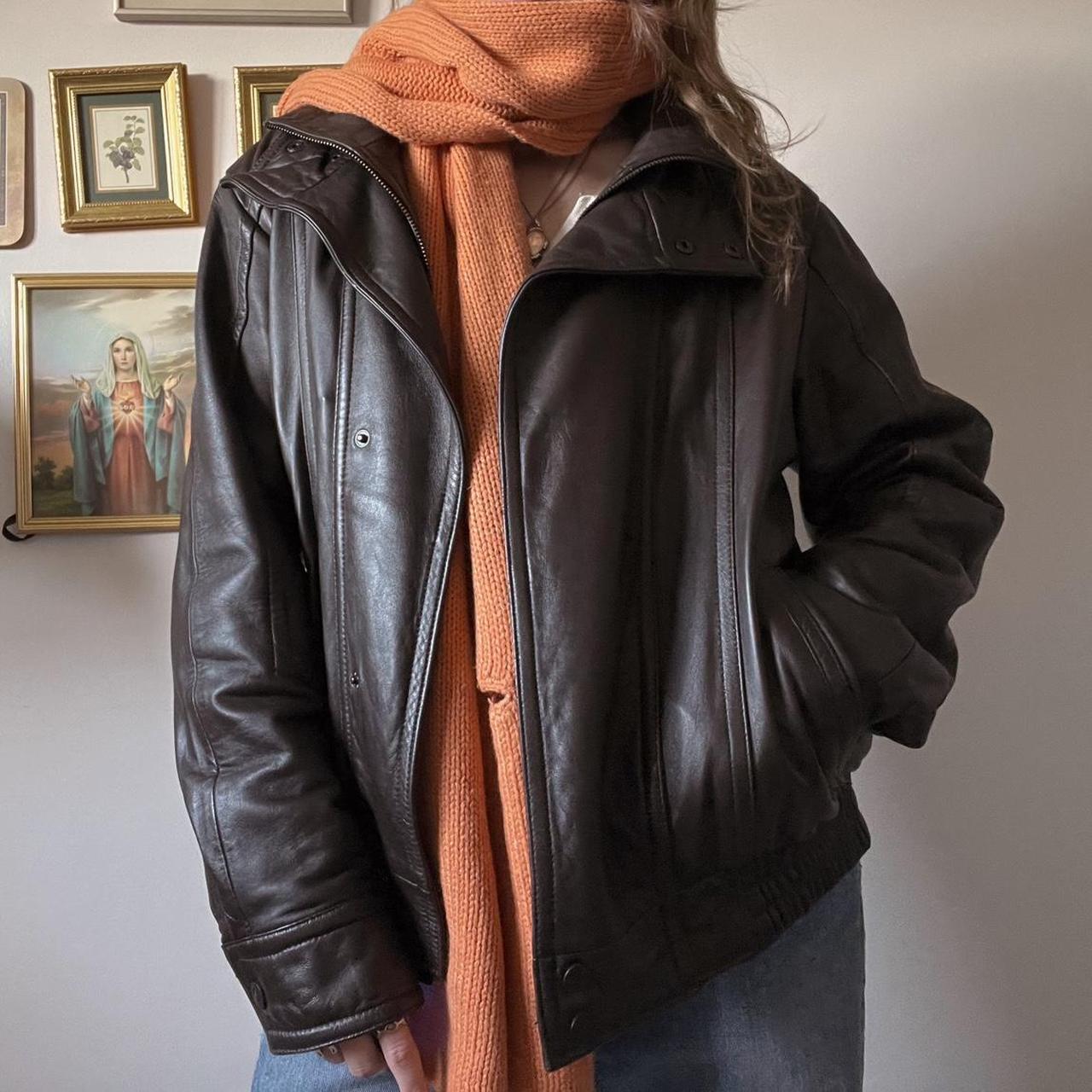 Brown leather bomber jacket (M)