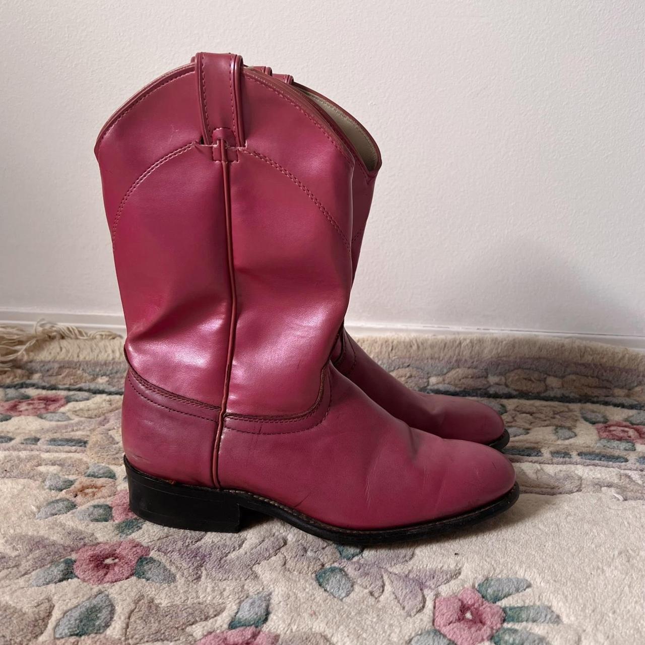 Pink cowgirl boots (8.5)