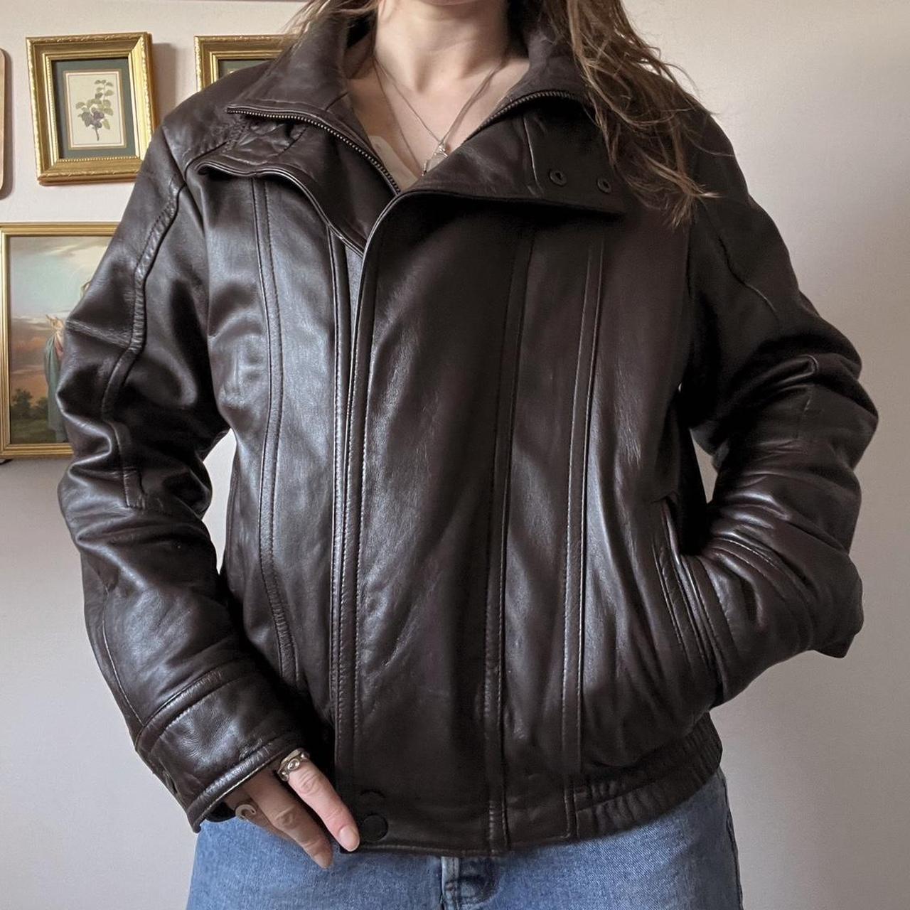 Brown leather bomber jacket (M)