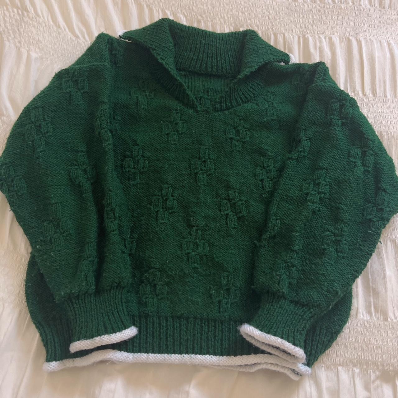 Lucky green knit jumper (S/M)