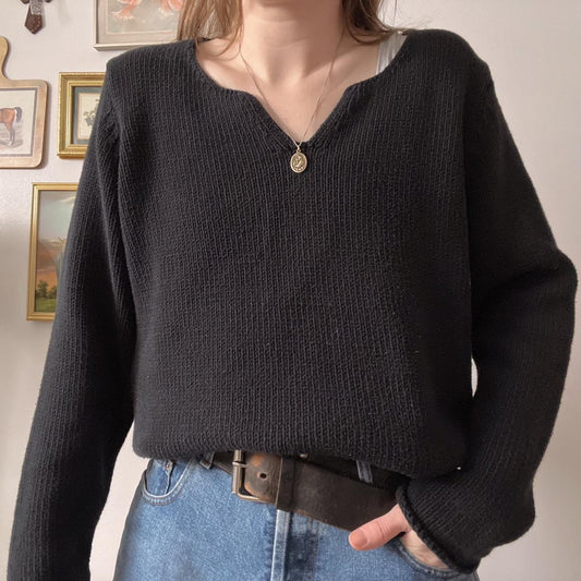 Slouchy black knit sweater (M)