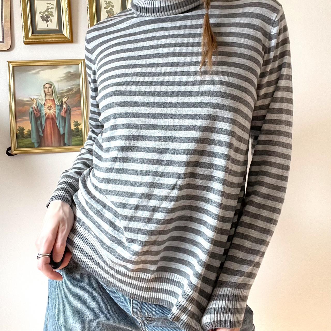 Grey moon stripe knit (L)