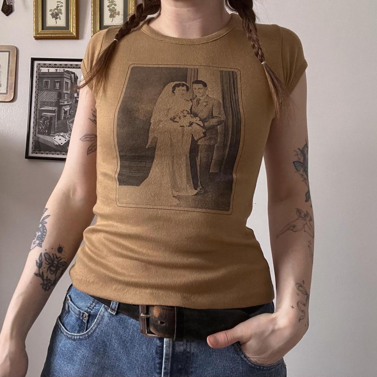 1970's wedding portrait baby tee (S/M)