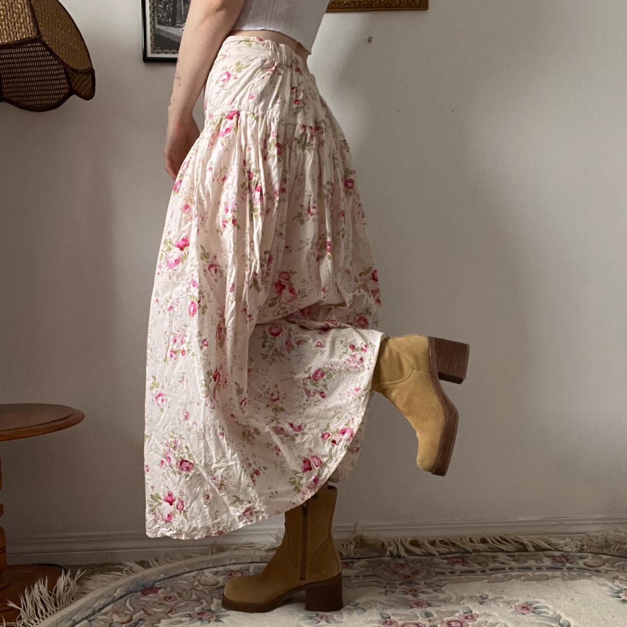 Pink floral maxi skirt (M/L)